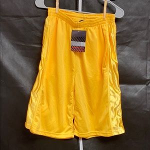🌸NWT Women’s yellow basketball shorts